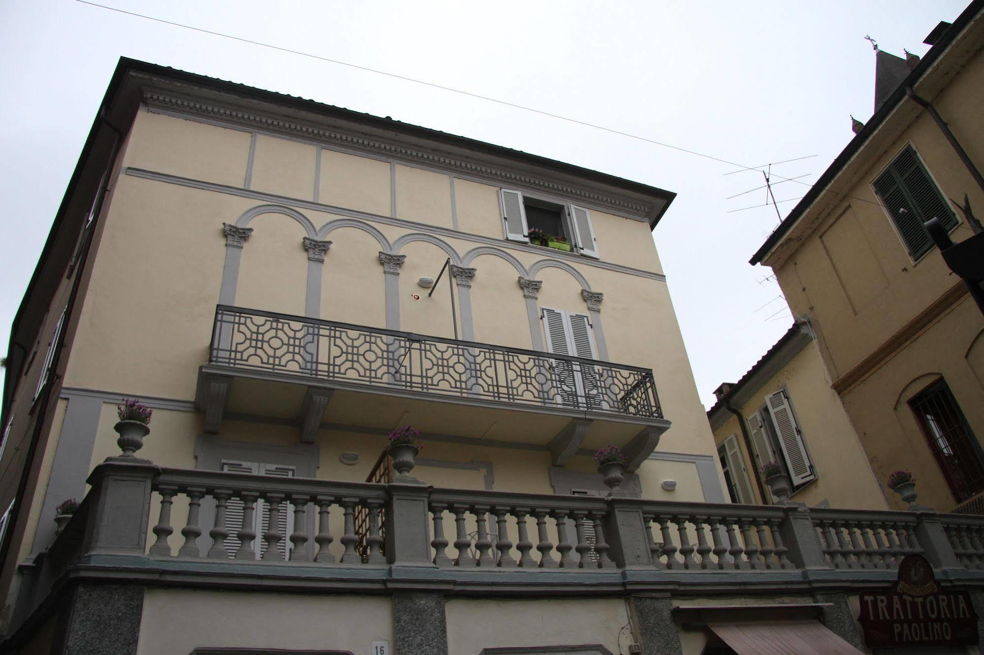 La Terrazza Vercelli Bed & Charme Exterior photo